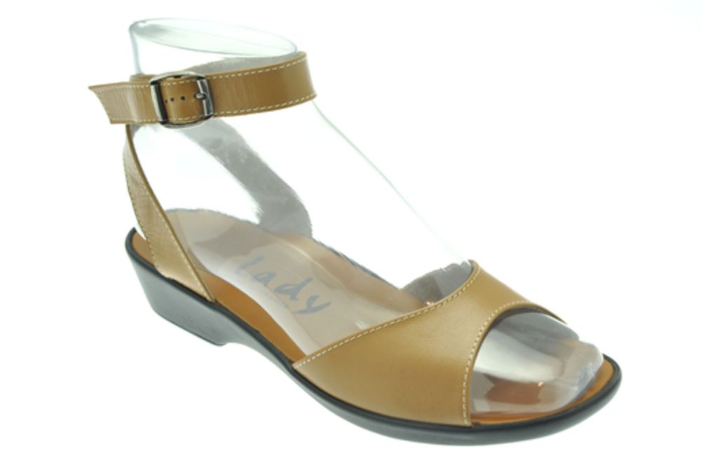 sandale attache cheville