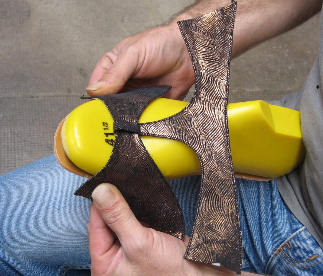 Fabrication sales sandales artisanales